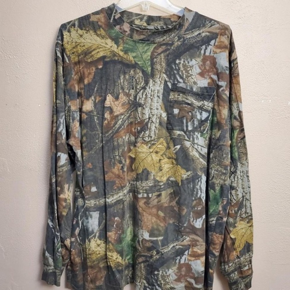 Green and brown camo long sleeve‎ shirt